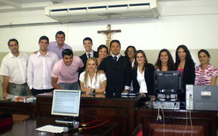 Simulação de audiência trabalhista envolve alunos